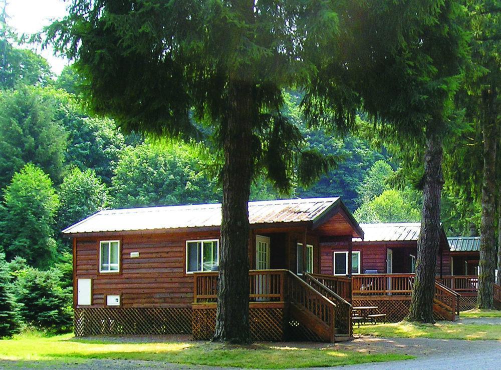 Thunderbird Rv & Camping Resort Monroe Exteriör bild